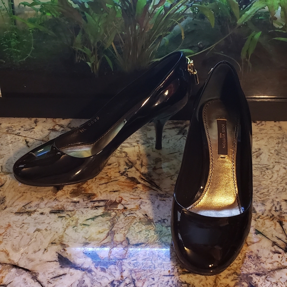 ⭐ SOLD ⭐ Authentic Louis Vuitton Heels